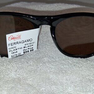 NWT Salvatore Ferragamo Womens Black Sunglasses w/Case, Box and Extras